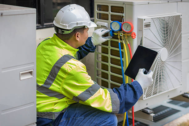 Professional Hvac technician working in Petaluma, CA